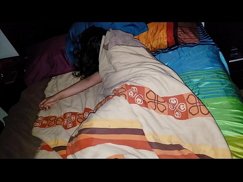 ❤️ Kasupoeg sõimab oma noort kasuema, kui ta magab. ❤️ Pornovideo at us ❌️